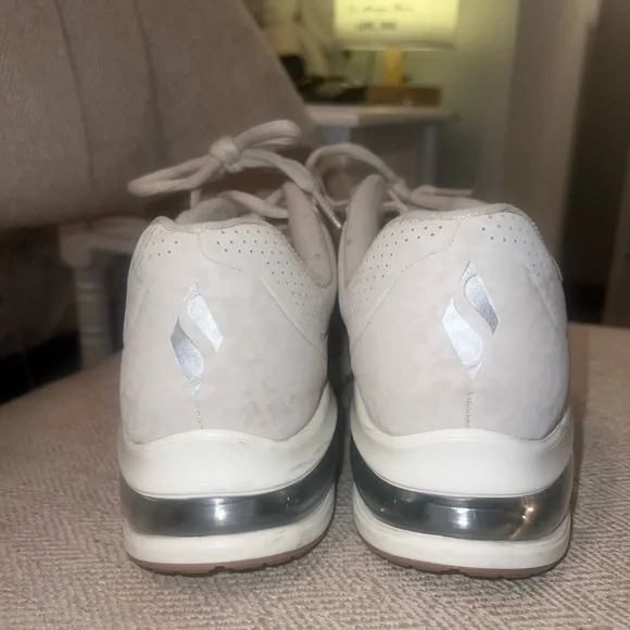 Skechers Women's Cream Cheetah Print Sneakers - Picture 2 of 6